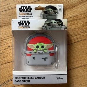 Disney Mandalorian Baby Yoda Earbud Case - NWOT